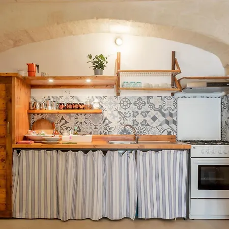 La Casa A Corte Con Terrazzo - Artemisia Homes Spongano