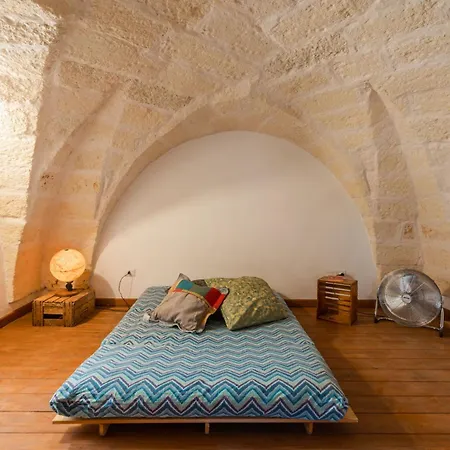 La Casa A Corte Con Terrazzo - Artemisia Homes * Spongano