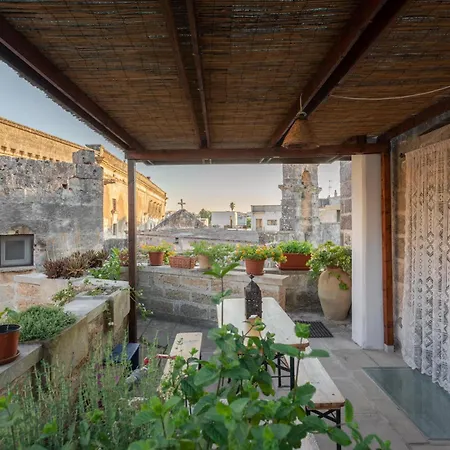 La Casa A Corte Con Terrazzo - Artemisia Homes Spongano